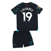 Otroški Nogometni dresi Manchester City Julian Alvarez #19 Tretji 2023-24 Kratek Rokav (+ Kratke hlače)